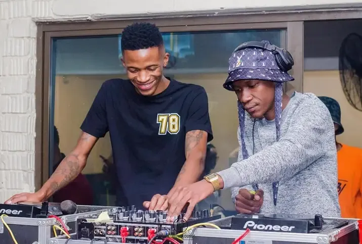 Mdu aka Trp Bongza – Top Dawg Sessions Nkulee 501 Skroef 28 2 ManShow Mix Mdu aka Trp Bongza – Top Dawg Sessions Nkulee 501 Skroef 28 2 ManShow Mix