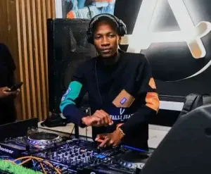 Mdu aka TRP – 16th Track Unreleased Sessions (Mellow & Sleazy B2B Nkulee501 & Skroef28) Mdu aka TRP – 16th Track Unreleased Sessions (Mellow & Sleazy B2B Nkulee501 & Skroef28)