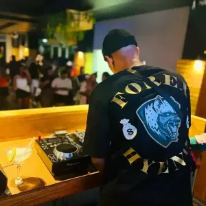 DJ Ace – 2023 Year END (Amapiano Mix) DJ Ace – 2023 Year END (Amapiano Mix)