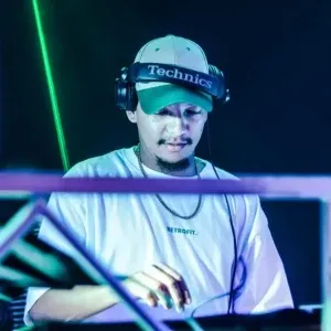 DJ Ice Flake – The Ice Flake Show Season 8 Episode 4 DJ Ice Flake – The Ice Flake Show Season 8 Episode 4
