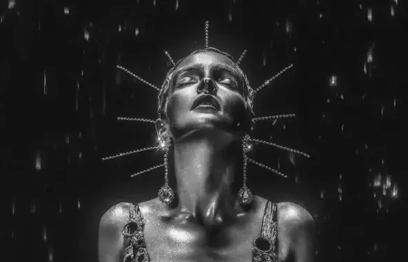 Lauren Mayberry Vicious Creature Lauren Mayberry Vicious Creature