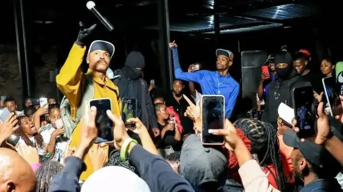 Shebeshxt & Naqua SA – Tlala ft. Makhadzi & Mr Diego Shebeshxt & Naqua SA – Tlala ft. Makhadzi & Mr Diego