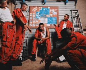 EeQue – Hit A Heist